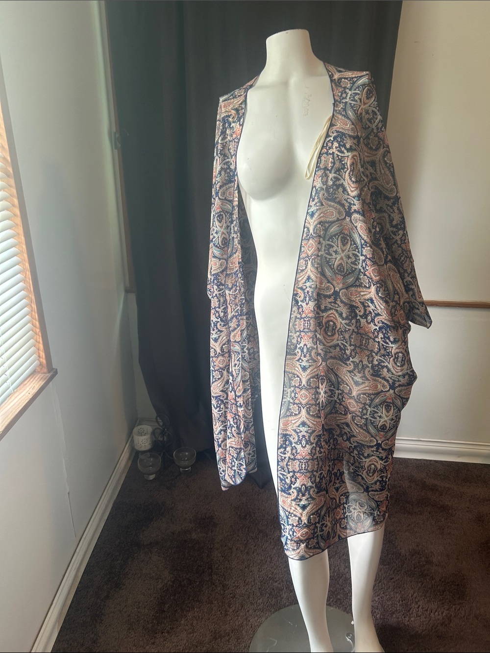 Democracy Lightweight Navy & Blush Paisley Kimono